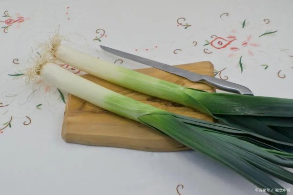 金盛网 大葱生吃，味道特别呛？别抗拒，这些好处会让你直呼“真香”~